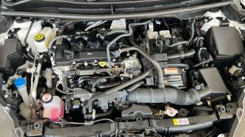 Toyota Yaris 1.5 Hybrid Design 5dr CVT