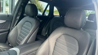 Mercedes-Benz GLC GLC 220d 4Matic AMG Line Premium 5dr 9G-Tronic
