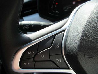 Renault Clio 1.0 TCe 90 SE Edition 5dr