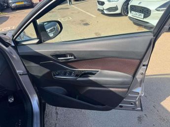 Toyota C-HR 1.8 Hybrid Excel 5dr CVT [Leather]