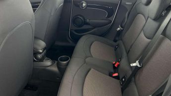 MINI Hatchback 5dr 1.5 Cooper Classic 5dr Auto [Comfort/Nav Pack]