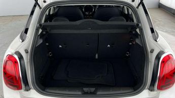MINI Hatchback 5dr 1.5 Cooper Classic 5dr Auto [Comfort/Nav Pack]