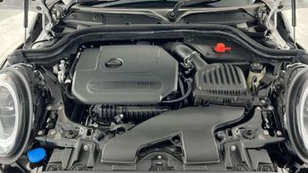 MINI Hatchback 5dr 1.5 Cooper Classic 5dr Auto [Comfort/Nav Pack]