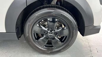 MINI Hatchback 5dr 1.5 Cooper Classic 5dr Auto [Comfort/Nav Pack]