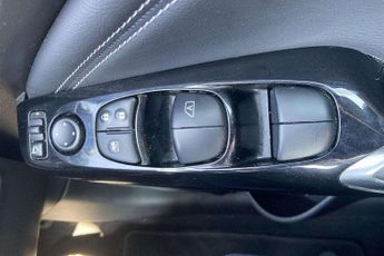 Nissan Juke 1.6 Hybrid Premiere Edition 5dr Auto