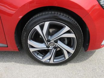 Renault Clio 1.3 TCe 130 RS Line 5dr EDC