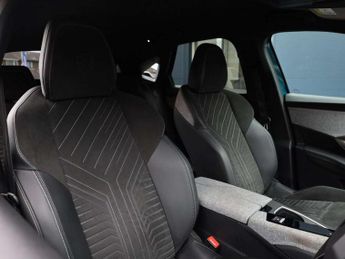 Peugeot 3008 1.2 Hybrid 136 GT 5dr e-DSC6