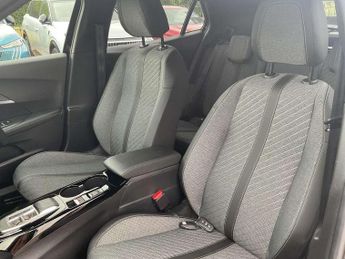 Peugeot 2008 1.2 PureTech 130 Allure 5dr EAT8