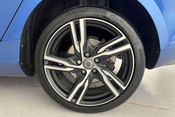 Volvo V40 T2 [122] R DESIGN Edition 5dr
