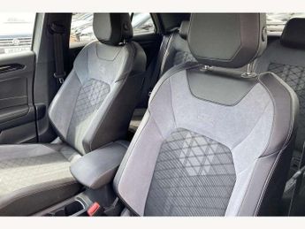 Volkswagen T-Roc 1.5 TSI R-Line 5dr
