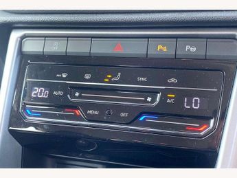 Volkswagen T-Roc 1.0 TSI Life 5dr