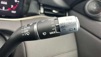 Land Rover Range Rover Evoque 2.0 P250 R-Dynamic SE 5dr Auto
