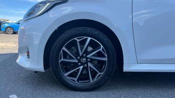 Toyota Yaris 1.5 Hybrid Design 5dr CVT
