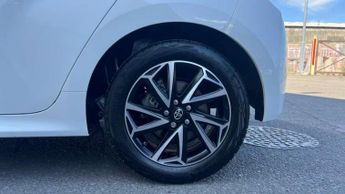 Toyota Yaris 1.5 Hybrid Design 5dr CVT