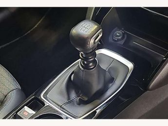 Peugeot 208 1.2 PureTech 100 Allure Premium 5dr