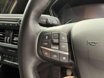 Ford Focus Active 1.0 EcoBoost Active Style 5dr