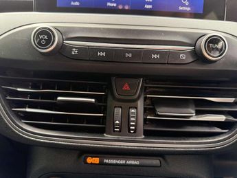 Ford Focus Active 1.0 EcoBoost Active Style 5dr