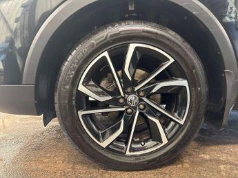 MG ZS 1.0T GDi Exclusive 5dr