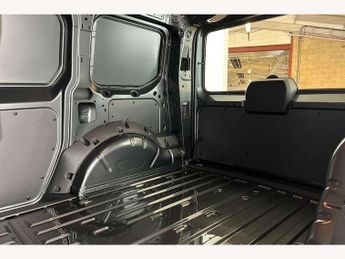 Volkswagen Caddy 2.0 TDI 122PS Commerce Pro Van DSG [Tech Pack]