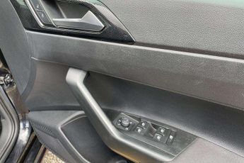 Volkswagen Polo 1.0 TSI Life 5dr
