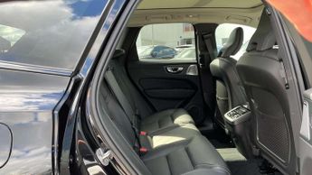 Volvo XC60 2.0 B5P Ultra Dark 5dr AWD Geartronic