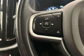 Volvo XC60 2.0 T5 [250] Momentum 5dr AWD Geartronic