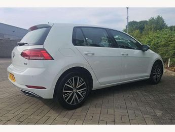 Volkswagen Golf 1.0 TSI 110 SE 5dr