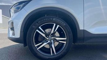 Volvo XC40 2.0 B4P Plus Dark 5dr AWD Auto