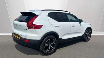 Volvo XC40 2.0 B4P Plus Dark 5dr AWD Auto