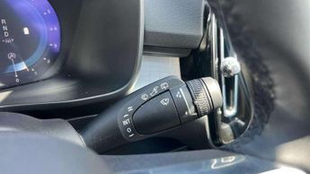 Volvo XC40 2.0 B4P Plus Dark 5dr AWD Auto