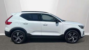Volvo XC40 2.0 B4P Plus Dark 5dr AWD Auto