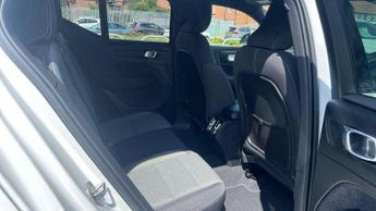 Volvo XC40 2.0 B4P Plus Dark 5dr AWD Auto