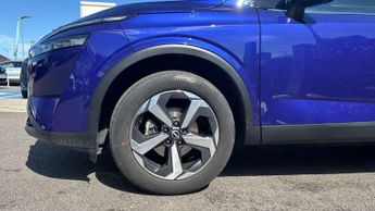 Nissan Qashqai 1.3 DiG-T MH N-Connecta 5dr