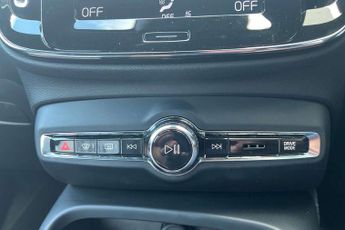 Volvo XC40 2.0 B4P R DESIGN 5dr Auto