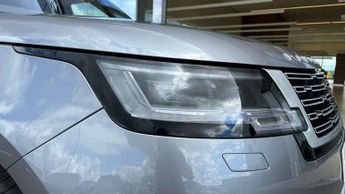 Land Rover Range Rover 3.0 D300 Autobiography 4dr Auto