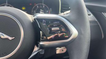 Jaguar F-Pace 2.0 D200 R-Dynamic SE Black 5dr Auto AWD