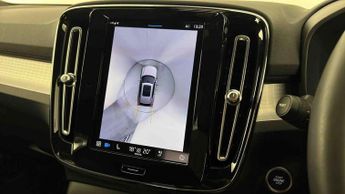 Volvo XC40 2.0 B3P Plus Dark 5dr Auto