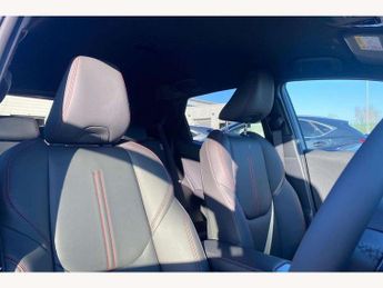 Lexus Lbx 1.5 Premium 5dr E-CVT