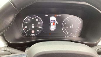Volvo XC40 2.0 T4 Momentum 5dr AWD Geartronic
