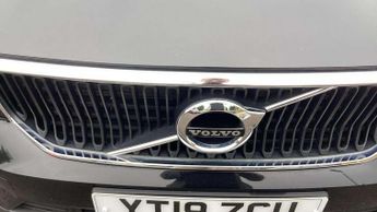 Volvo XC40 2.0 T4 Momentum 5dr AWD Geartronic
