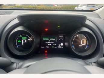 Toyota Yaris 1.5 Hybrid Design 5dr CVT
