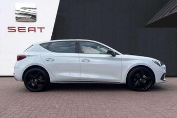 SEAT Leon 1.5 TSI 150 FR Black Edition 5dr [DAP]
