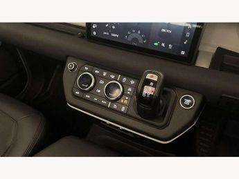 Land Rover Defender 3.0 D250 First Edition 90 3dr Auto [6 Seat]