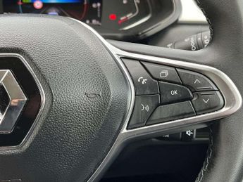 Renault Captur 1.6 E-Tech full hybrid 145 Techno 5dr Auto