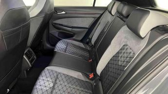 Volkswagen Golf 1.5 eTSI 150 R-Line 5dr DSG