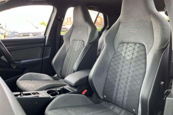Volkswagen Golf 1.5 eTSI 150 R-Line 5dr DSG