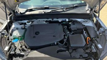 Volvo XC40 2.0 B4P Ultimate Dark 5dr Auto