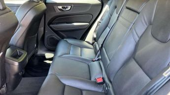 Volvo XC60 2.0 B5P [250] Momentum 5dr Geartronic