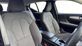 Volvo XC40 1.5 T3 [163] Momentum 5dr Geartronic