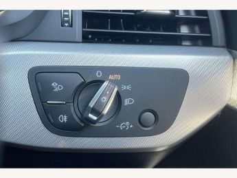 Audi A4 30 TDI Technik 4dr S Tronic
